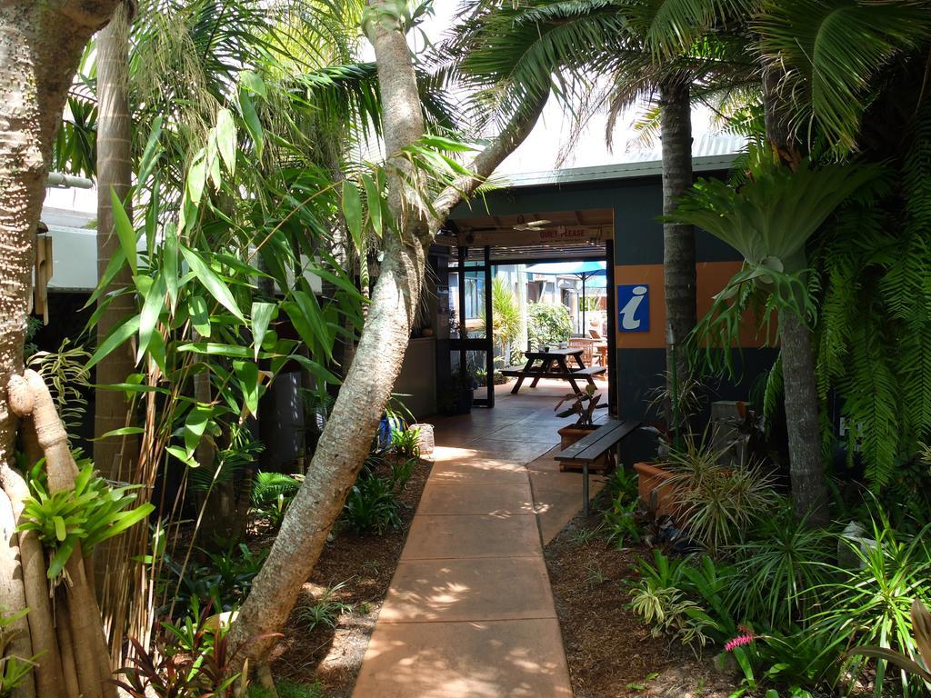 Noosa Backpackers Resort Нусавиль Экстерьер фото